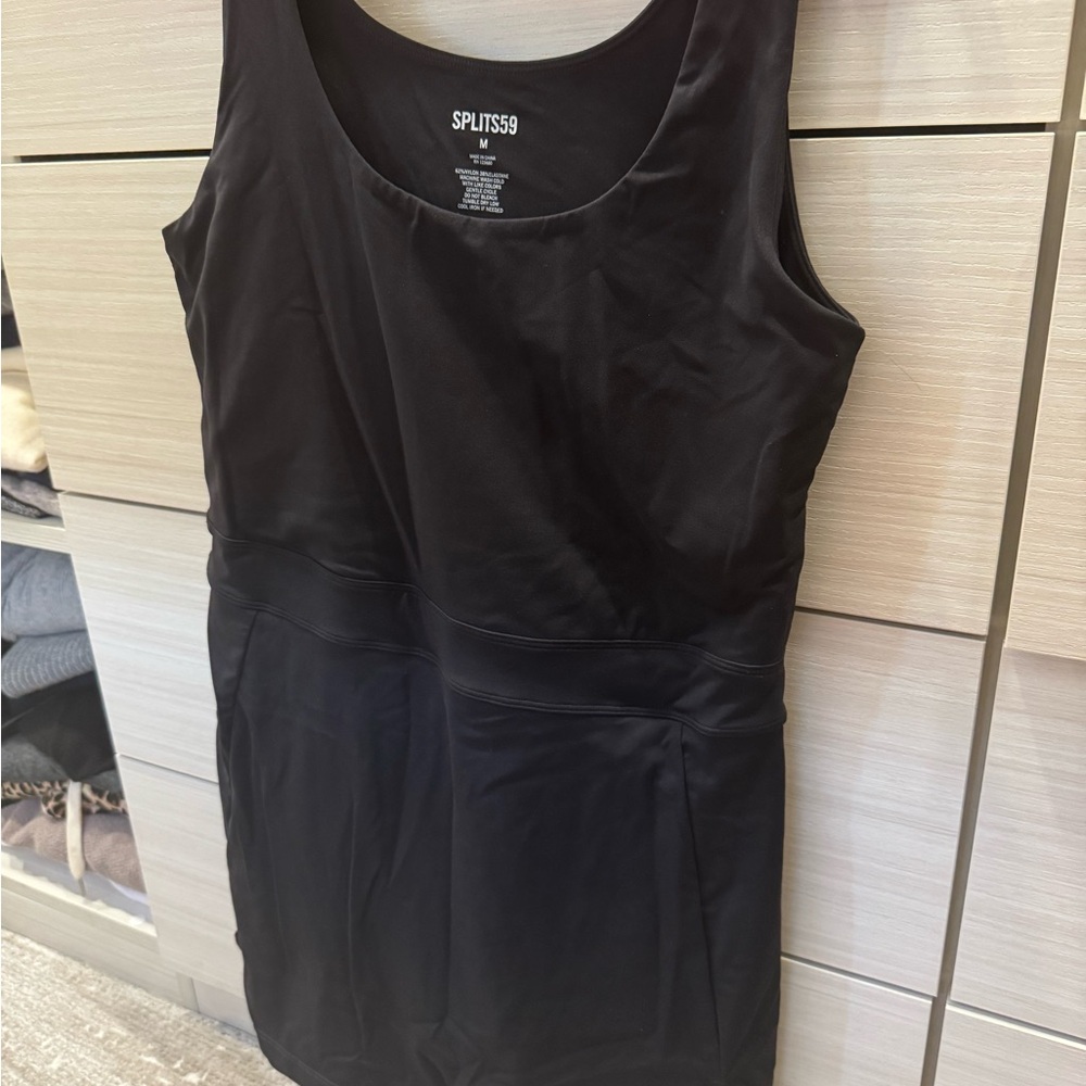 Splits59 Elegant Black Top